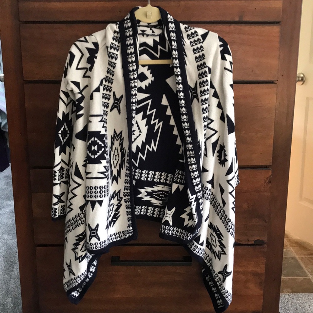 Aztec print white and navy cardigan